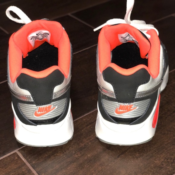 Black/White/Coral Nike AirMax Boys/Women’s - Picture 2 of 4